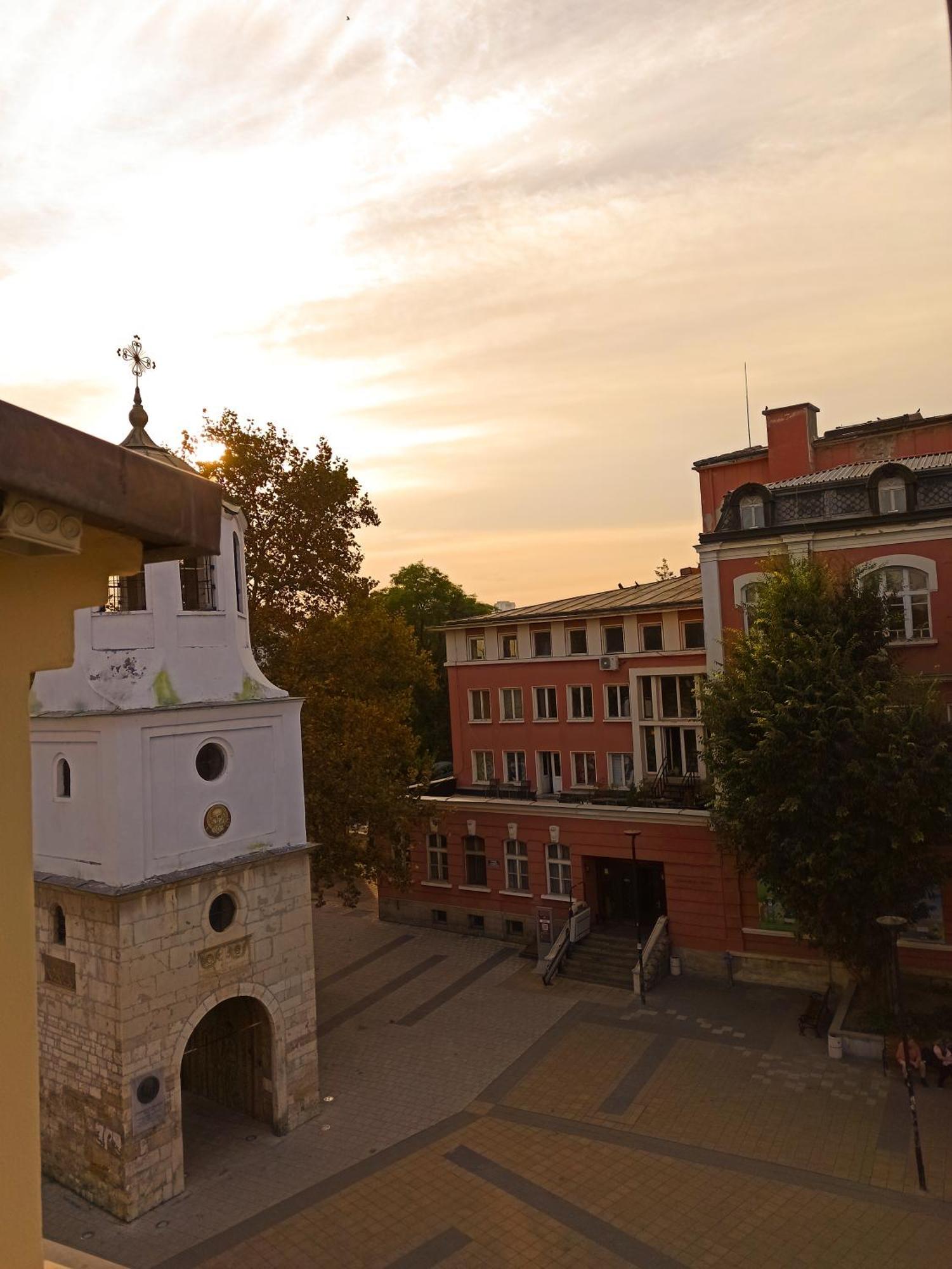 Хотел Театъръ Hotel Pleven Exterior photo
