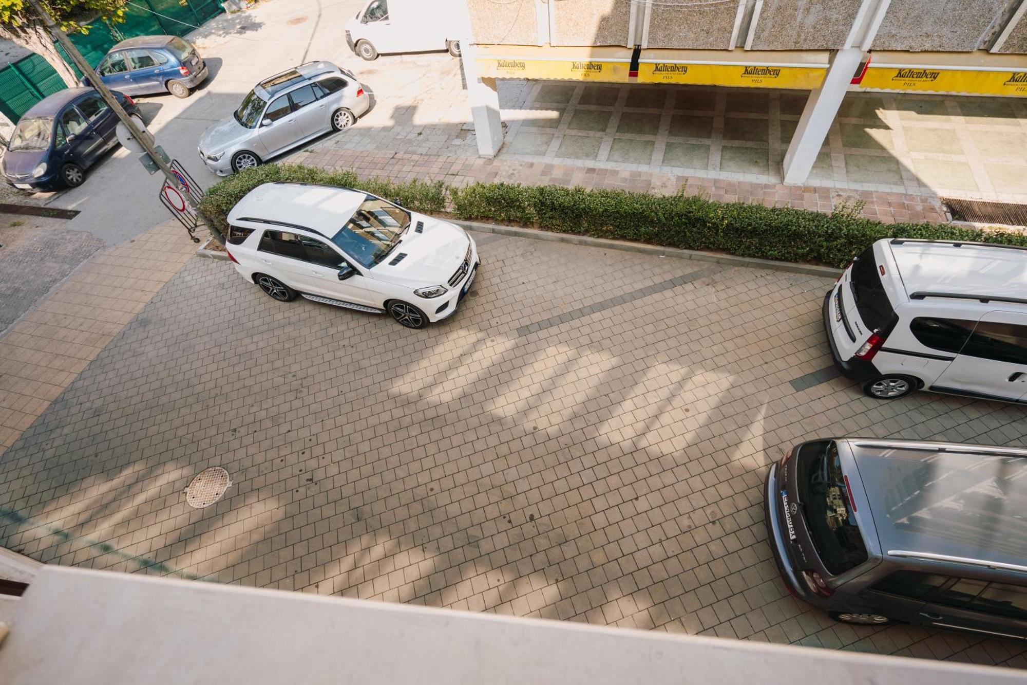 Хотел Театъръ Hotel Pleven Exterior photo